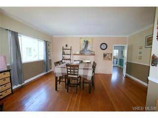 Photo 5: 553 Raynor Ave in VICTORIA: VW Victoria West Triplex for sale (Victoria West)  : MLS®# 683151