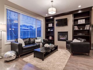 Photo 14: 207 25 Avenue NW in Calgary: Tuxedo Park House for sale : MLS®# C4185003