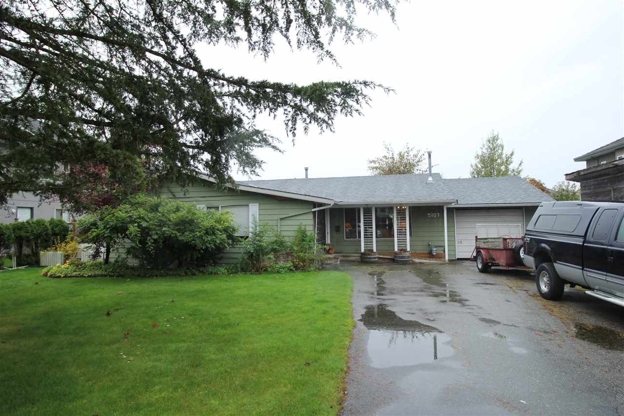 Main Photo: 5107 215 Street in Langley: Murrayville House for sale in "Murrayville" : MLS®# R2318535