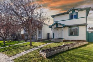 Photo 2: 145 Applemead Close in Calgary: Applewood Park Detached for sale : MLS®# A1217574
