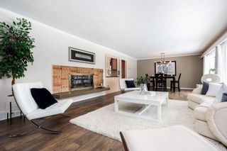 Photo 3: 32 Mount Royal Crescent in Winnipeg: Silver Heights Residential for sale (5F)  : MLS®# 202208420