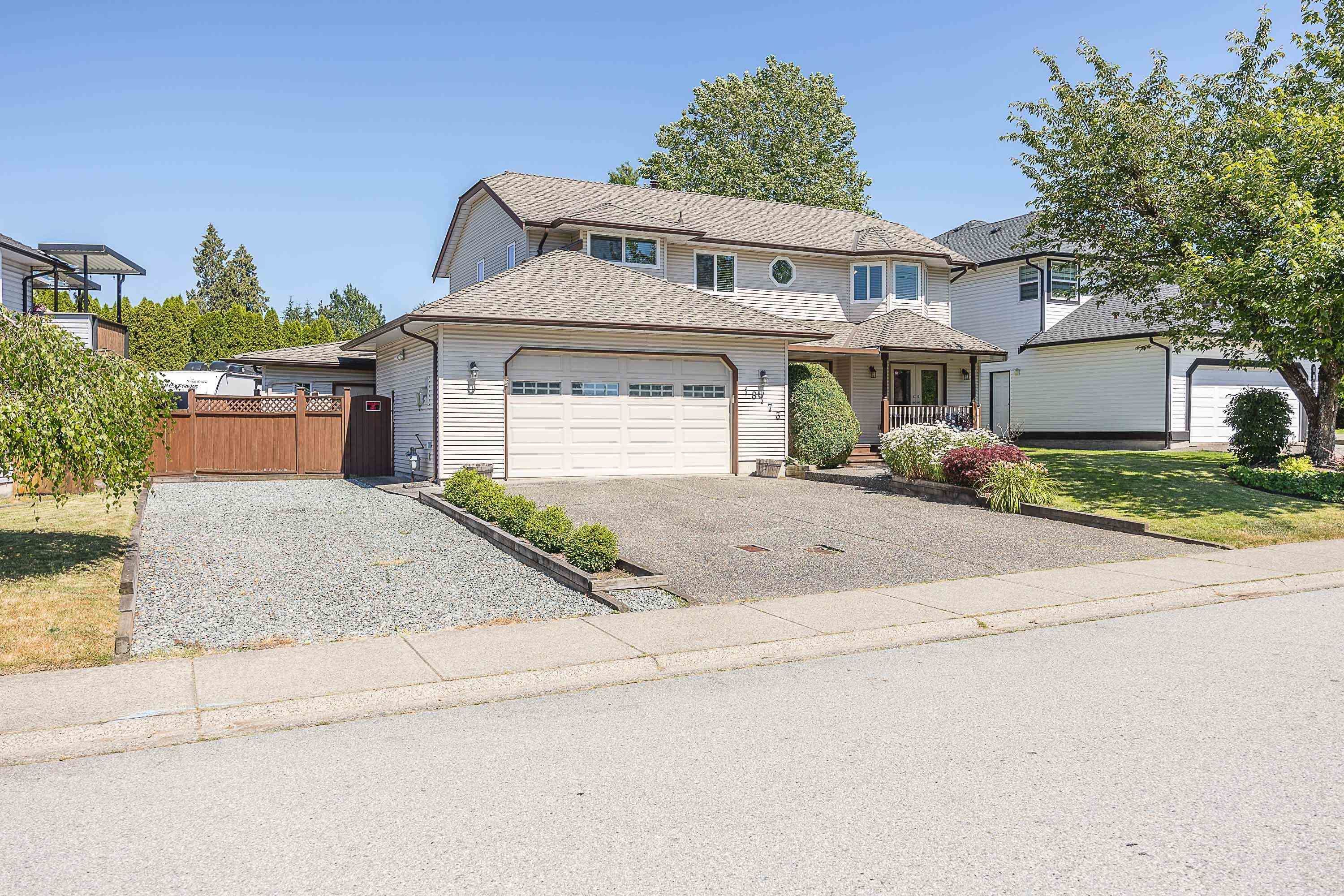Main Photo: 18173 CLAYTONWOOD Crescent in Surrey: Cloverdale BC House for sale (Cloverdale)  : MLS®# R2727427