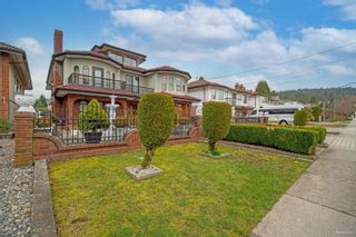 Photo 2: 7113 UNION Street in Burnaby: Sperling-Duthie House for sale (Burnaby North)  : MLS®# R2854602