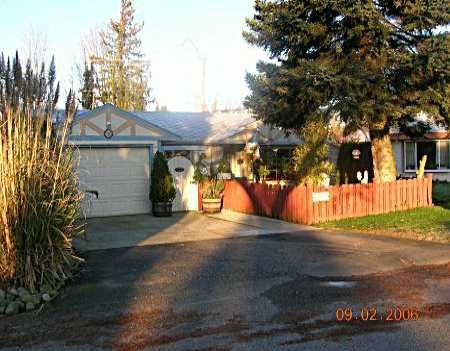 Main Photo: 1399 OAKWOOD CR in North Vancouver: Norgate House for sale in "NORGATE" : MLS®# V574615