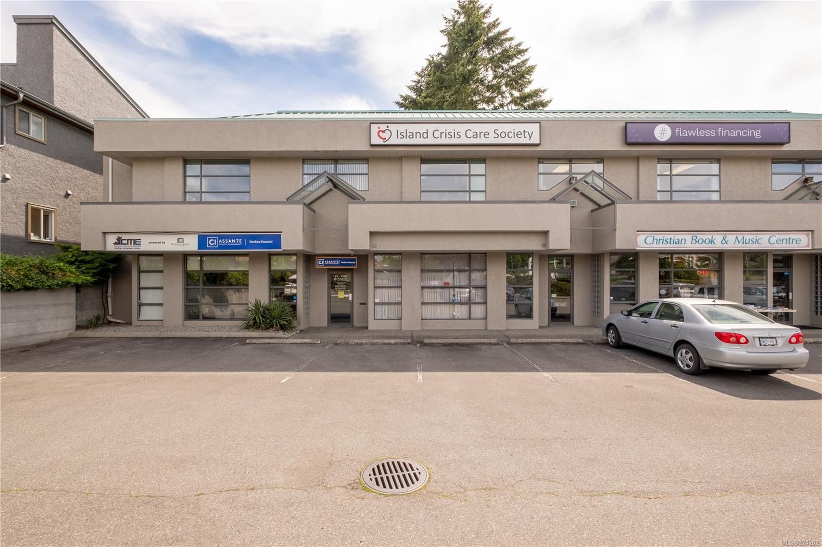 Main Photo: 3 1200 Princess Royal Ave in Nanaimo: Na Brechin Hill Office for lease : MLS®# 924282