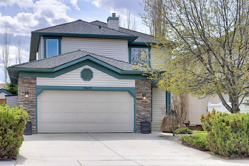 FEATURED LISTING: 10823 Valley Springs Road Northwest Calgary