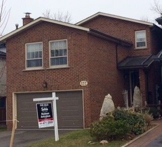 Photo 1: 137 Major Buttons Drive in Markham: Sherwood-Amberglen House (2-Storey) for sale : MLS®# N3452872