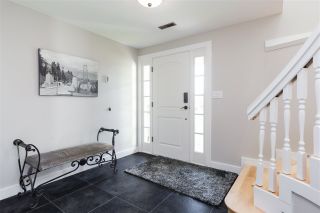 Photo 3: 230 ROCHE POINT DRIVE in North Vancouver: Roche Point House for sale : MLS®# R2437289