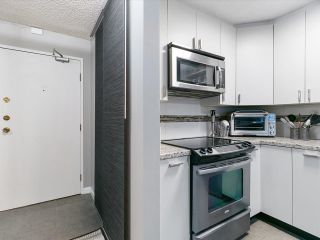 Photo 4: 417 1040 PACIFIC Street in Vancouver: West End VW Condo for sale in "Chelsea Terrace" (Vancouver West)  : MLS®# R2772767