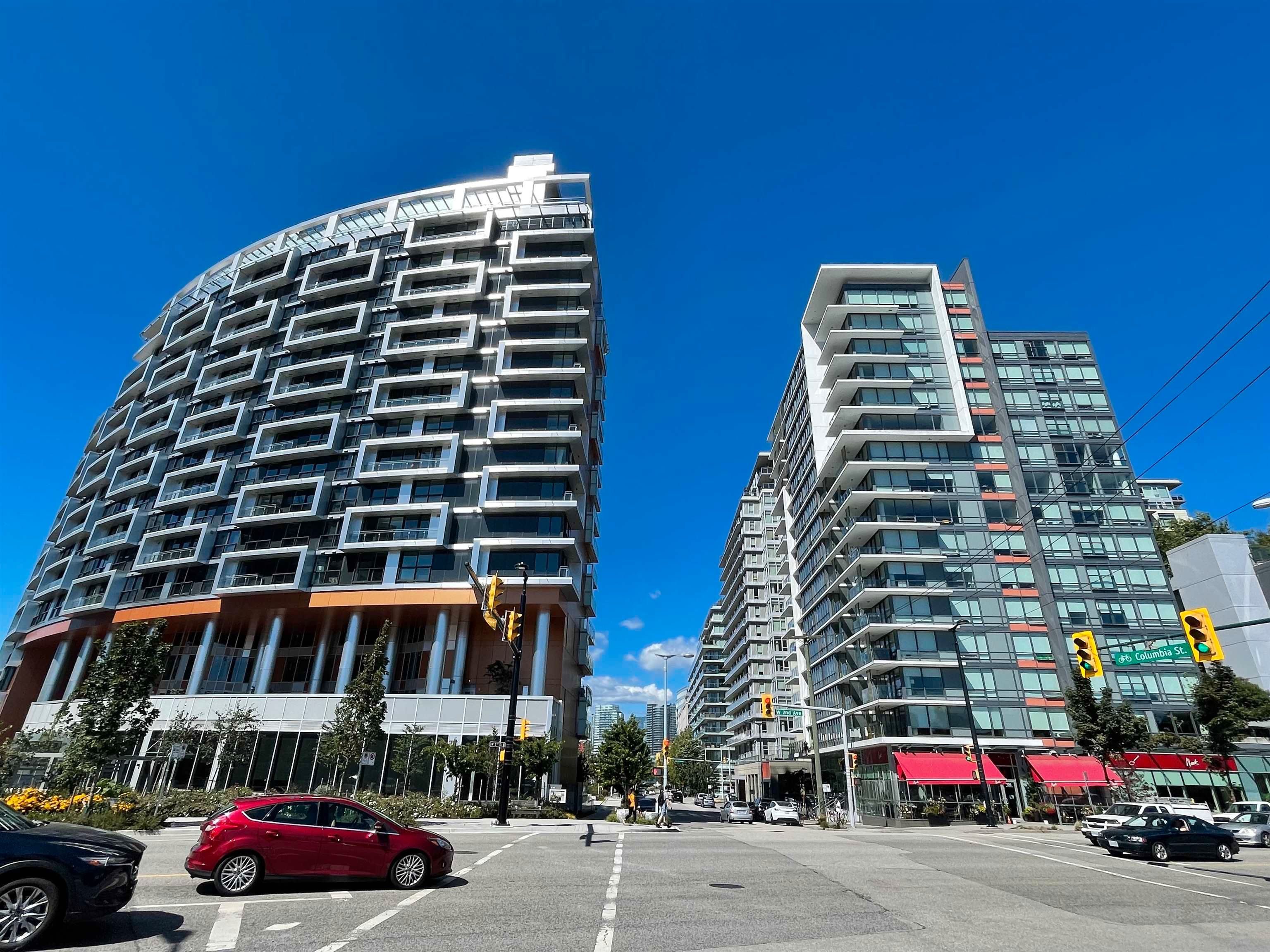 Main Photo: 209 1788 COLUMBIA Street in Vancouver: False Creek Condo for sale in "EPIC WEST" (Vancouver West)  : MLS®# R2715322