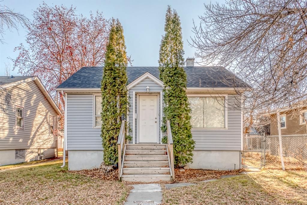 Main Photo: 525 12 Avenue NE Calgary Home For Sale