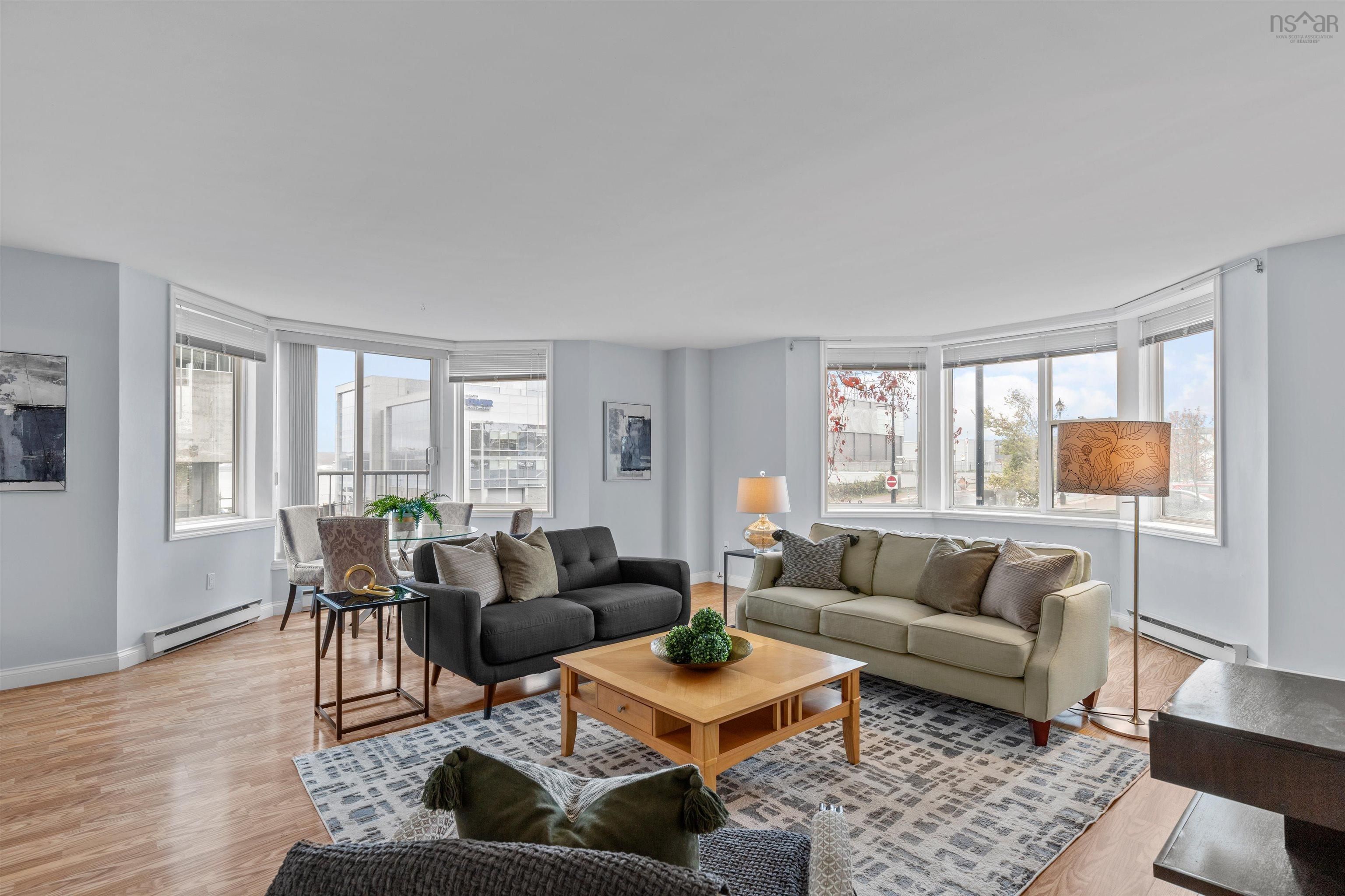 Main Photo: 218 1326 Lower Water Street in Halifax: 2-Halifax South Residential for sale (Halifax-Dartmouth)  : MLS®# 202225636