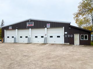 Photo 1: 1 First Street in Pinawa: Industrial / Commercial / Investment for sale (R18)  : MLS®# 202223976