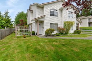 Photo 1: 2 758 Robron Rd in Campbell River: CR Campbell River Central Row/Townhouse for sale : MLS®# 906078