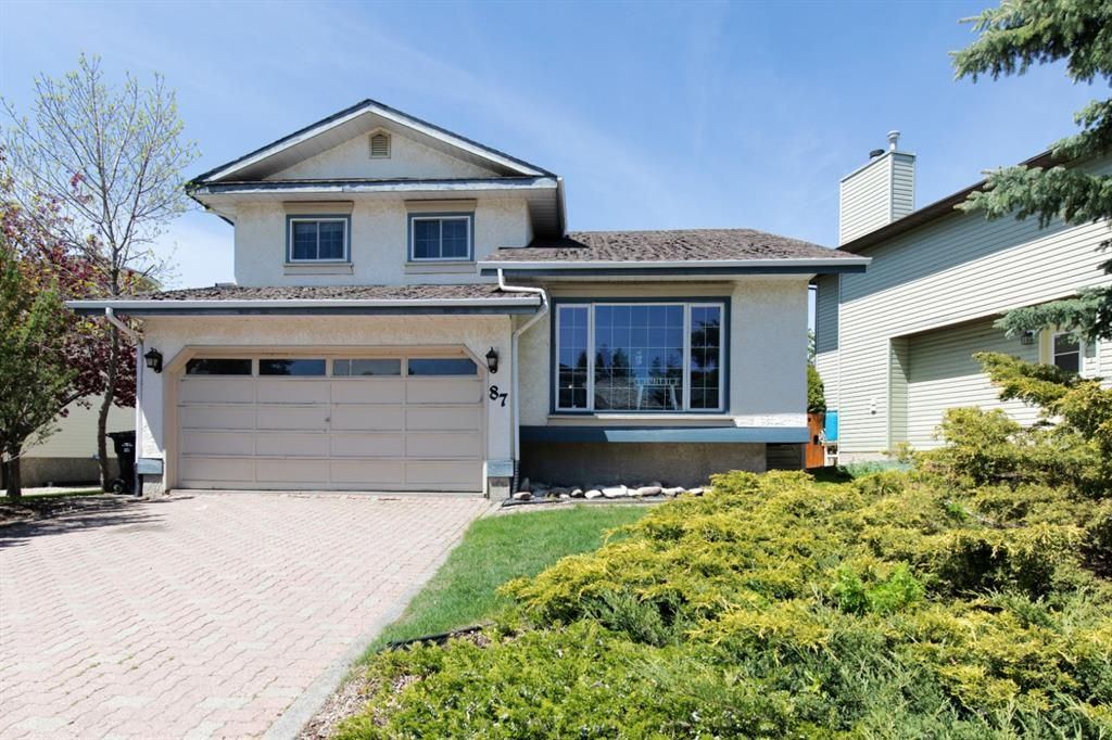 Main Photo: 87 Hawkford Crescent NW in Calgary: Hawkwood Detached for sale : MLS®# A1114162
