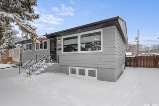 Photo 3: 1046 Carleton Street in Moose Jaw: Palliser Residential for sale : MLS®# SK958760