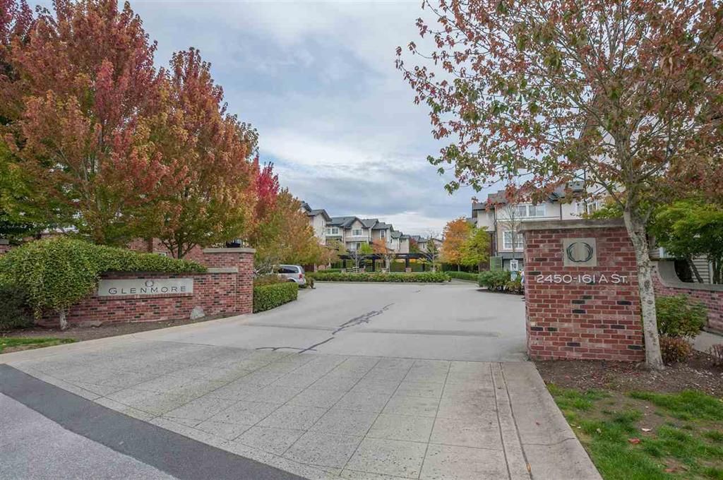 Main Photo: 222 2450 161A in Surrey: Grandview Surrey Townhouse for sale (South Surrey White Rock)  : MLS®# R2409680