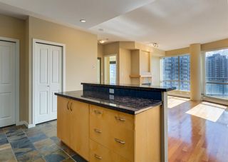 Photo 5: 2602 1078 6 Avenue SW in Calgary: Downtown West End Apartment for sale : MLS®# A2001360