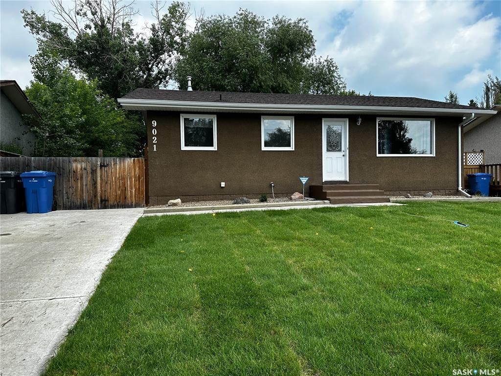 Main Photo: 9021 Mitchell Avenue in North Battleford: McIntosh Park Residential for sale : MLS®# SK935637