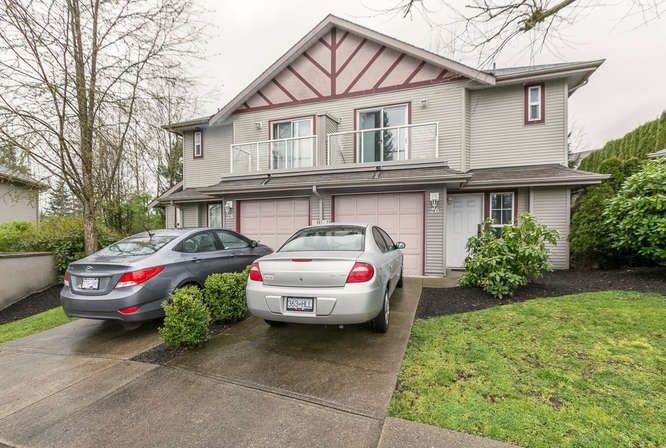 Main Photo: 26 11229 232 STREET in Maple Ridge: East Central Townhouse for sale : MLS®# R2046391