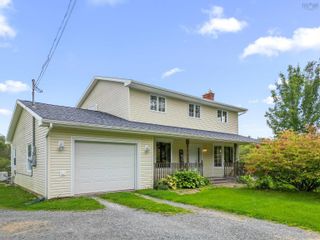 Photo 3: 830 Enfield Road in Enfield: 105-East Hants/Colchester West Farm for sale (Halifax-Dartmouth)  : MLS®# 202318415