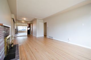 Photo 3: 8231 18TH Avenue in Burnaby: East Burnaby House for sale (Burnaby East)  : MLS®# R2010021