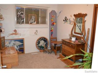 Photo 13: 2408 Irvine Avenue in Saskatoon: Nutana Park Single Family Dwelling for sale (Saskatoon Area 02)  : MLS®# 565482