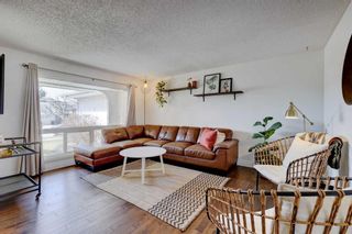 Photo 2: 3407 Cedarille Drive SW in Calgary: Cedarbrae Semi Detached (Half Duplex) for sale : MLS®# A2125470