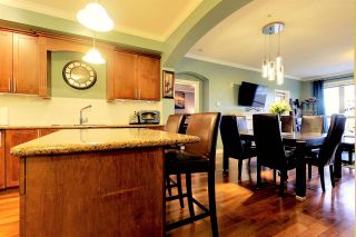 Photo 4: 308 2627 SHAUGHNESSY Street in Port Coquitlam: Central Pt Coquitlam Condo for sale in "Villagio" : MLS®# R2140620