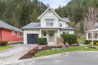 Main Photo: 43413 OLD ORCHARD Lane in Cultus Lake: Cultus Lake South House for sale in "CREEKSIDE MILLS AT CULTUS LAKE" (Cultus Lake & Area)  : MLS®# R2870186