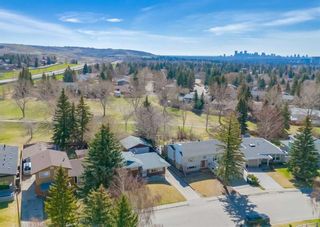 Photo 1: 203 Dalhurst Way NW in Calgary: Dalhousie Detached for sale : MLS®# A2129462