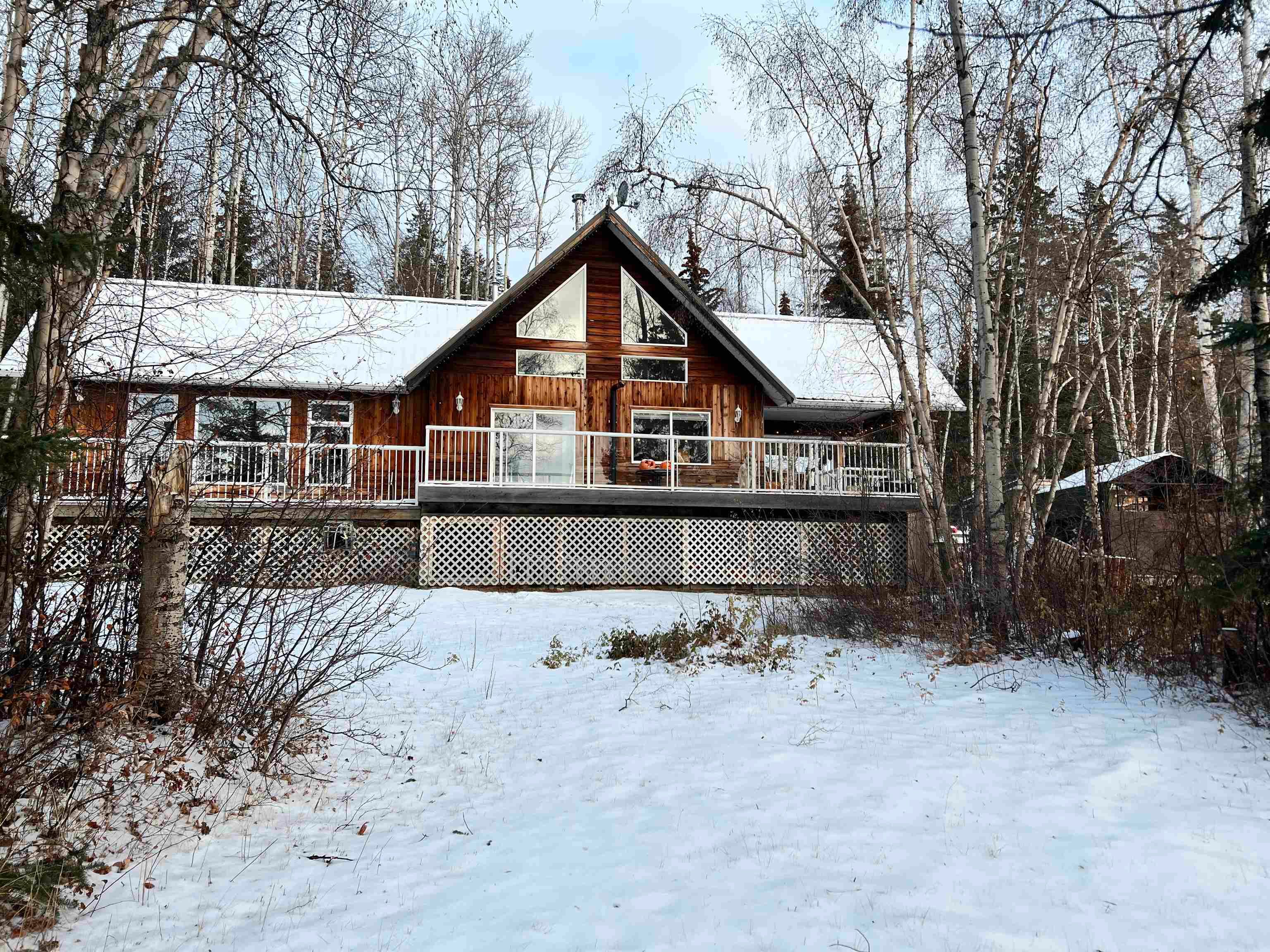 Main Photo: 11587 JEANINE Road: Fraser Lake House for sale (Vanderhoof And Area)  : MLS®# R2737488