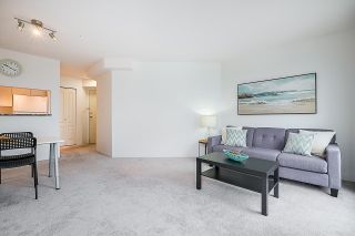 Photo 5: 1110 3455 ASCOT Place in Vancouver: Collingwood VE Condo for sale in "Queen's Court" (Vancouver East)  : MLS®# R2716090