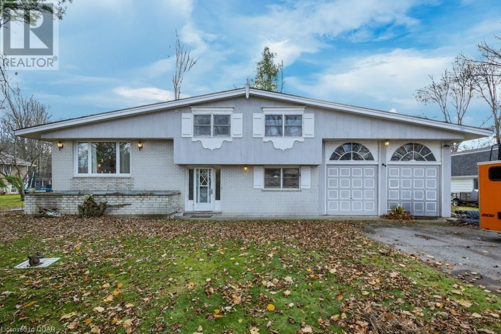 Main Photo: 21 PRINCESS Drive in Carrying Place: House for sale : MLS®# 40420269