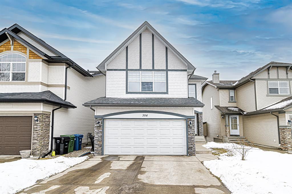 Main Photo: 304 Springborough Way SW in Calgary: Springbank Hill Detached for sale : MLS®# A2020805
