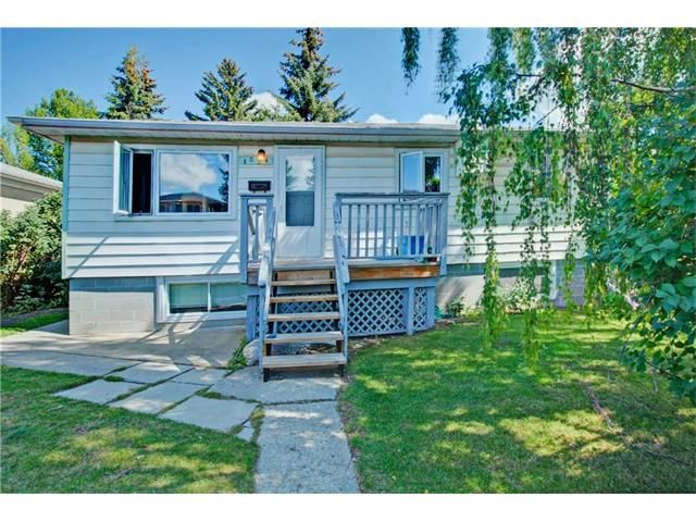Main Photo: 4024 79 Street NW in Calgary: Bowness House for sale : MLS®# C4078751