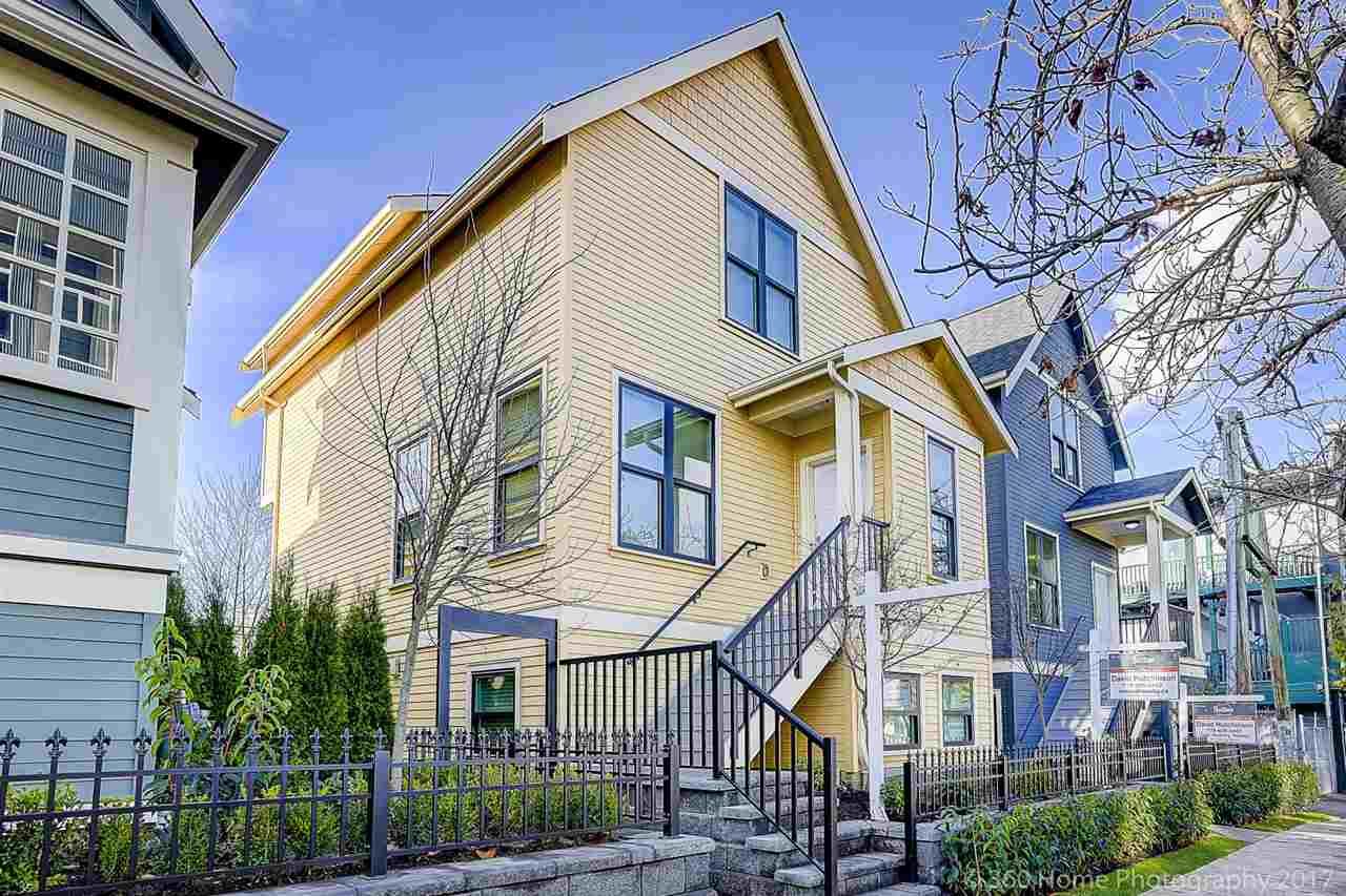 Main Photo: 435 VERNON Drive in Vancouver: Mount Pleasant VE Townhouse for sale in "STRATHCONA" (Vancouver East)  : MLS®# R2225005