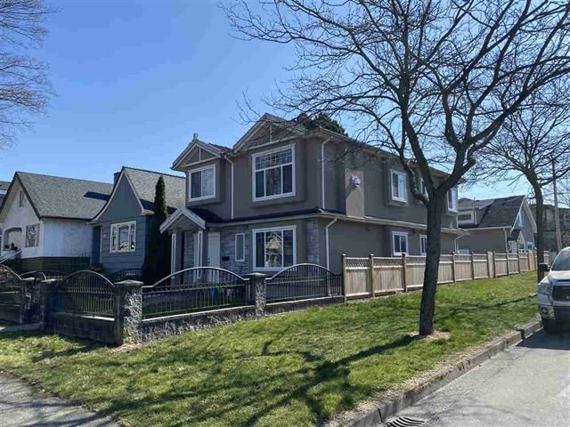 Main Photo: 2802 Grant Street in Vancouver: Renfrew VE House for sale (Vancouver East)  : MLS®# R2448639