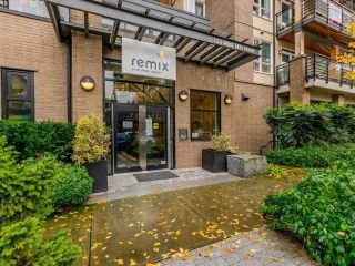 Photo 2: 301 733 W 14TH Street in North Vancouver: Mosquito Creek Condo for sale in "REMIX by Adera" : MLS®# R2629993