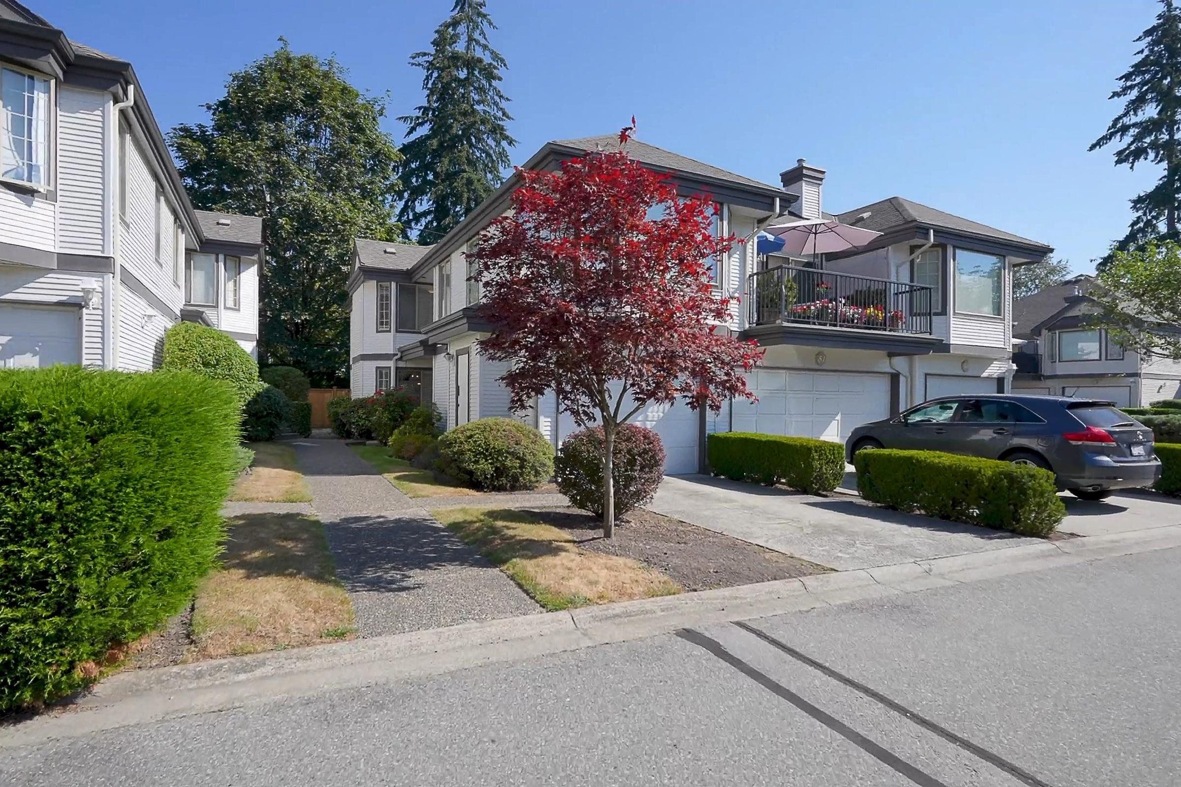 Main Photo: 49 15840 84 Avenue in Surrey: Fleetwood Tynehead Townhouse for sale in "Fleetwood Gables" : MLS®# R2713966