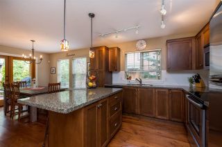 Photo 10: 43585 FROGS Hollow in Cultus Lake: Lindell Beach House for sale in "THE COTTAGES AT CULTUS LAKE" : MLS®# R2372412