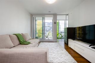 Photo 5: 1105 159 W 2ND Avenue in Vancouver: False Creek Condo for sale in "TOWER GREEN" (Vancouver West)  : MLS®# R2463891