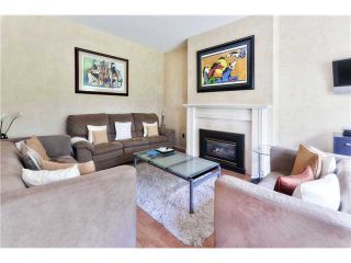 Photo 4: 2 1135 LANSDOWNE Drive in Coquitlam: Eagle Ridge CQ Townhouse for sale in "CREEKSIDE ESTATES" : MLS®# V960300