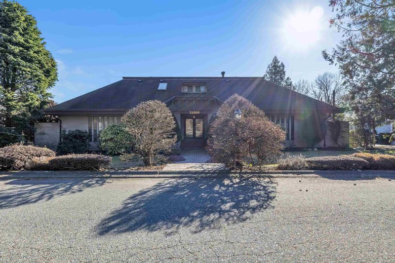 FEATURED LISTING: 34960 PANORAMA Drive Abbotsford