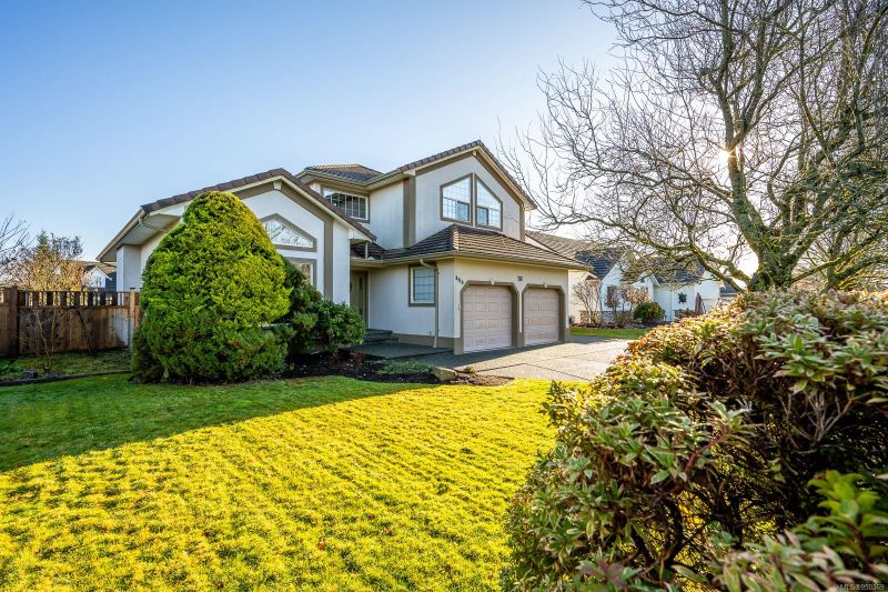 FEATURED LISTING: 880 Monarch Dr Courtenay