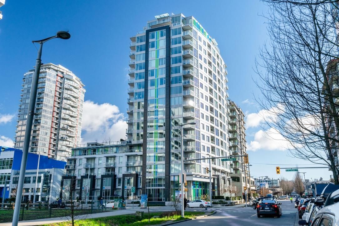 Photo 1: Photos: 803 1708 ONTARIO Street in Vancouver: Mount Pleasant VE Condo for sale in "PINNACLE ON THE PARK" (Vancouver East)  : MLS®# R2665744