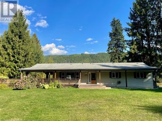 Photo 30: 2512 Hallfish Road, in Sicamous: House for sale : MLS®# 10284484