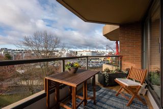 Photo 30: 510 1490 PENNYFARTHING Drive in Vancouver: False Creek Condo for sale in "Harbour Cove" (Vancouver West)  : MLS®# R2618903