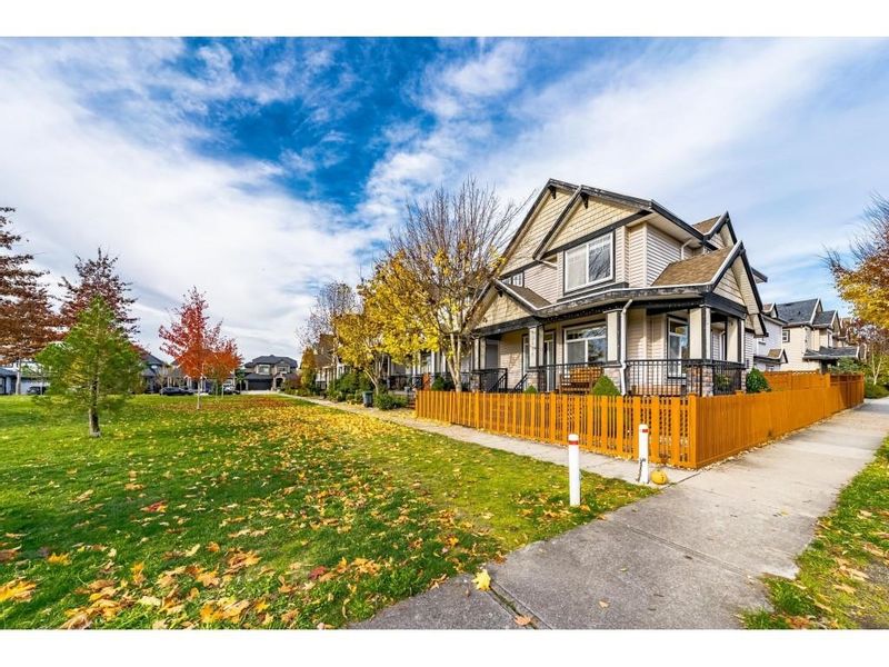 FEATURED LISTING: 19498 71 Avenue Surrey
