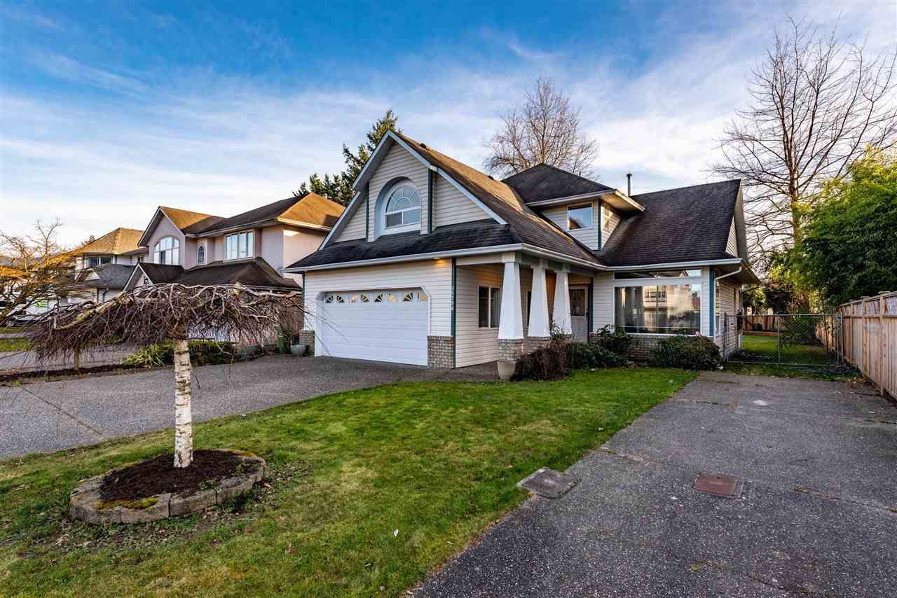 Main Photo: 45290 LABELLE AVENUE in : Chilliwack Proper West House for sale : MLS®# R2548279